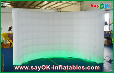 Photo Booth Kecil 3m Lx2m H White LED Inflatable Wall 210D Oxford Cloth Dengan Cahaya Dan Blower
