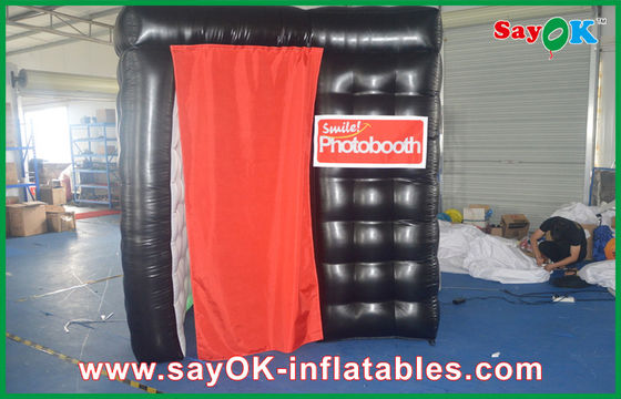 Photo Booth Enclosure Red Business Open Air Photo Booth Tahan Air / Tahan Lama CE / UL