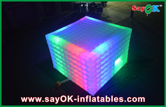 Tenda Rumah Inflatable 210D Kain Nylon Pelangi Raksasa Lawn Led Tenda Inflatable Dengan Jendela / Pintu