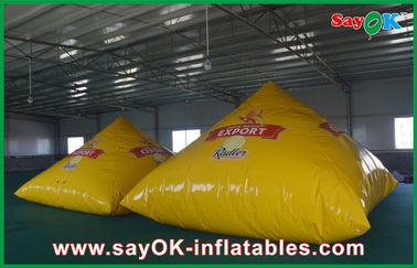 Emas 2m Kustom Inflatable Produk Pyramid Dengan 0.4mm PVC Untuk Iklan
