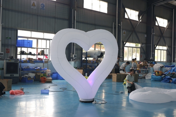 2.5M Diameter Inflatable Lighting Dekorasi Heart Belt Lampu LED
