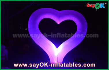 Bentuk nilon Kain Partai Inflatable Cahaya Dekorasi Red Heart Untuk Acara Pernikahan