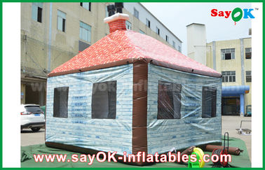 Disesuaikan 5 x 4m PVC Raksasa Inflatable House Bar plub Dengan Window / Chimney