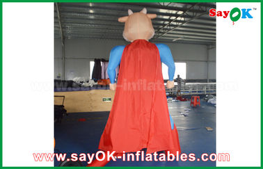 Biru / Merah Inflatable Superman Cow Customized Animal Character Inflatable Model
