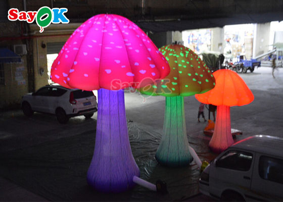 Model Jamur Tiup Raksasa Merah Untuk Dekorasi Acara Pesta Wonderland