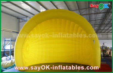 Tenda Udara Keluarga Helm Kuning Tenda Udara Tiup Tenda Tiup Igloo Dome Untuk Acara / Pesta