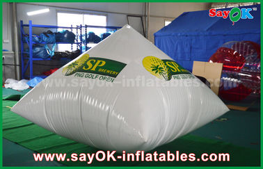 Putih 0.6mm PVC Inflatable Pyramid Logo Printing Advertising Inflatables