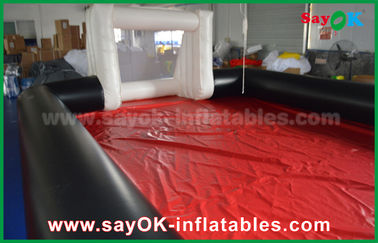 0.55mm PVC Kustom Putih / Hitam Tiup Lapangan Sepak Bola Inflatables Kelas Komersial
