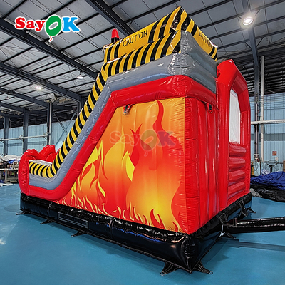 Stasiun Pemadam Kebakaran Kastil Inflatable yang disesuaikan Pengunci Truk Pemadam Kebakaran Inflatable dengan Slide