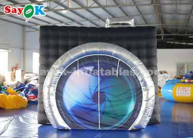 Tenda Pesta Tiup 3 * 2.7 * 2.5m Oxford Cloth Inflatable Photo Booth Dengan Bentuk Kamera Tahan Api