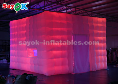 Tenda Udara Outwell 5 * 5 * 3.5m Tenda Udara Tiup Lampu LED Multi Warna Untuk Pesta Pernikahan