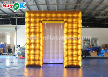 Booth Acara Menampilkan Booth Foto Udara LED Tiup Emas 2,5M Dengan Lampu Berwarna SGS ROHS