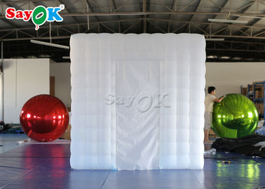 Booth Foto Natal SGS Photo Booth Kubus Tiup Dengan Dua Pintu Untuk Sewa Pesta Pernikahan