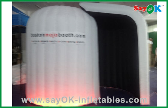 Booth Iklan Menampilkan Produk Tiup Kustom Pencahayaan Merah Muda Dengan Kain Oxford Remote Control