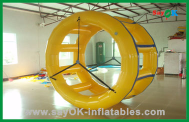 Kuning Lucu Rolling Inflatable Water Toys, Peralatan Water Park