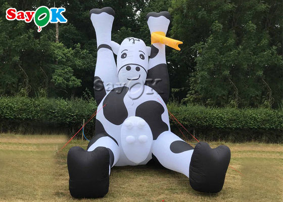 Blow Up Karakter Kartun PVC Tarpaulin Lifesize Inflatable Susu Sapi Untuk Dekorasi Ladang