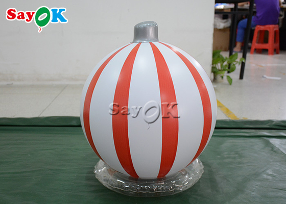 0.6m Merah Dan Putih PVC Self Inflating Christmas Balloon Dekorasi Toko Disesuaikan