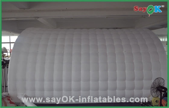 Tenda Ujung Lapangan Berwarna Putih Tenda Udara Berwarna Putih Tenda Udara Berwarna Putih Tenda Udara Berwarna Putih