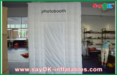 Tenda Kubus Tiup 2,6 m Tinggi Kuadrat Putih Photobooth Kain Oxford Yang Kuat Dengan Lampu LED
