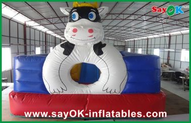 Merah / Biru PVC Raksasa Inflatable Bouncer Sapi Untuk Amusement Park