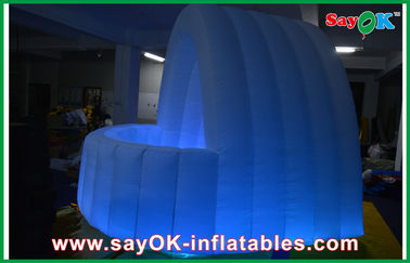 Grotto Igloo Inflatable L4 X W4 X H3.5m Bar Tiup Kain Oxford Untuk Dekorasi Bersertifikat CE