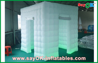 Inflatable Photo Booth Enclosure 2 Pintu Inflatable Photo Booth LED Light 2.5m Warna Berubah Dengan Blower