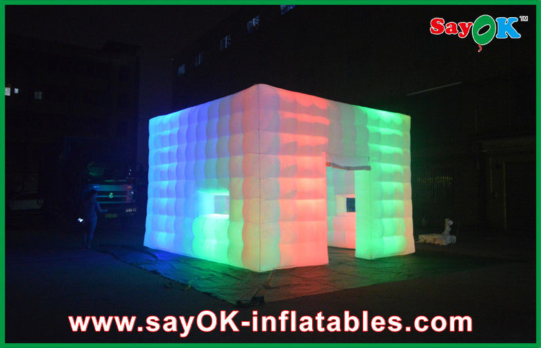 Tenda Rumah Inflatable 210D Kain Nylon Pelangi Raksasa Lawn Led Tenda Inflatable Dengan Jendela / Pintu