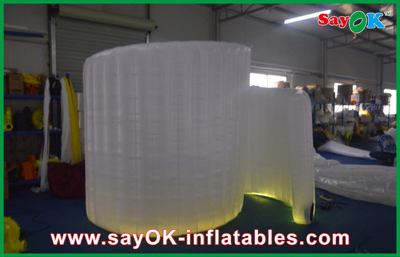 Photo Booth Dekorasi 3*2.7*1.5m Spiral Inflatable Photo Booth Dengan Lampu Led Untuk Acara
