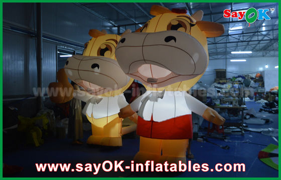 Model Inflatable Custom Animal Oxford Cloth Inflatable Cartoon Sapi Sapi Dengan Pencahayaan LED