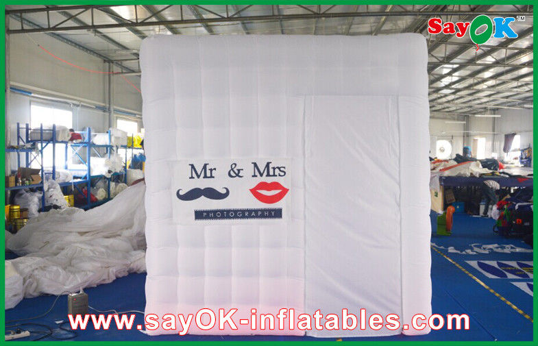 Wedding Photo Booth Sewa 2.5 X 2.5 X 2.5m Inflatable Photobooth Cube Shape Dengan Logo Kustom